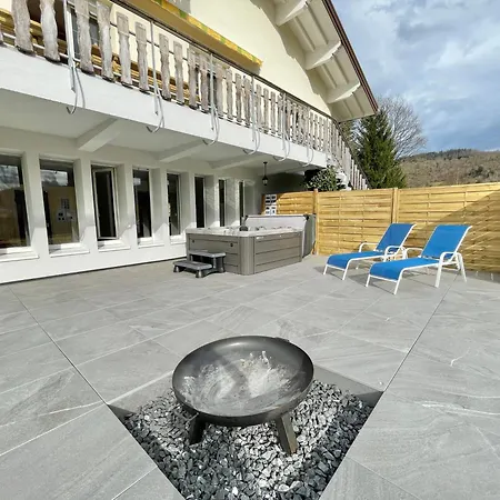 15 Personnes Sauna Et Jacuzzi * Le Thillot