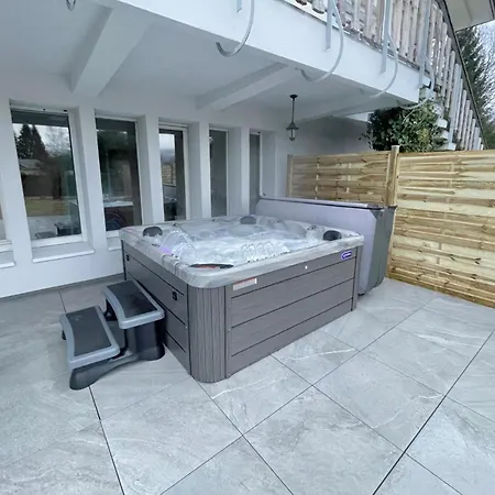 15 Personnes Sauna Et Jacuzzi * Le Thillot