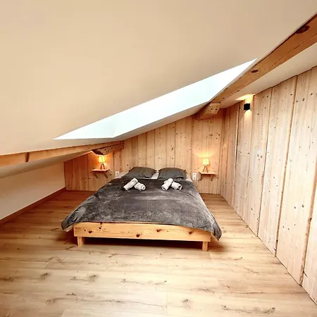 15 Personnes Sauna Et Jacuzzi Le Thillot