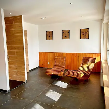 15 Personnes Sauna Et Jacuzzi